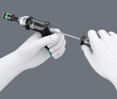 Отвертка динамометрическая WERA 7460 0,3 х 1,2 Nm WE-074715 [WE-074715]