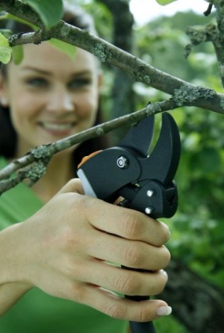 Секатор FISKARS PowerStep, P83 1000575 [1000575]