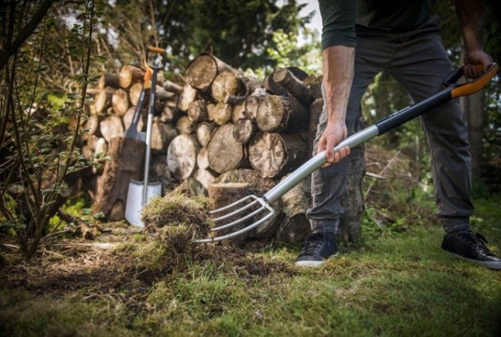 Вилы садовые FISKARS Xact большие [1003685]